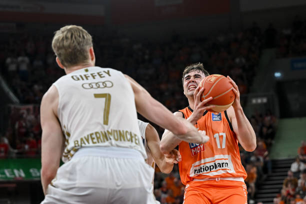 赛季辛勤付 赛季辛勤付